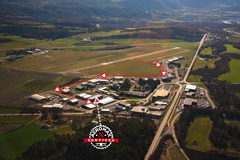 Aérodrome de Tallard LFNA Vue du Ciel - Accès Aéromax Services